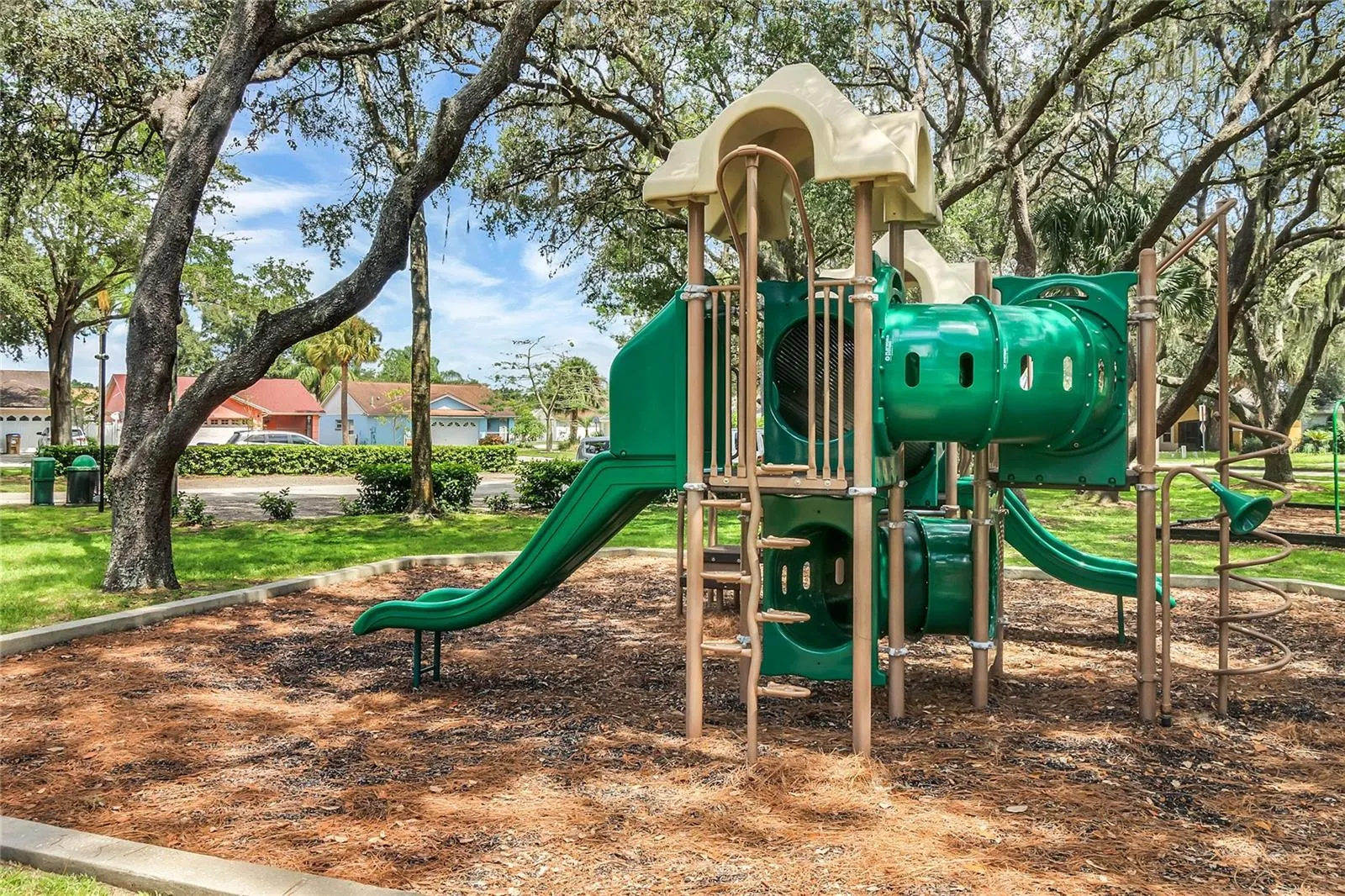 7820 LAUREL OAK LN