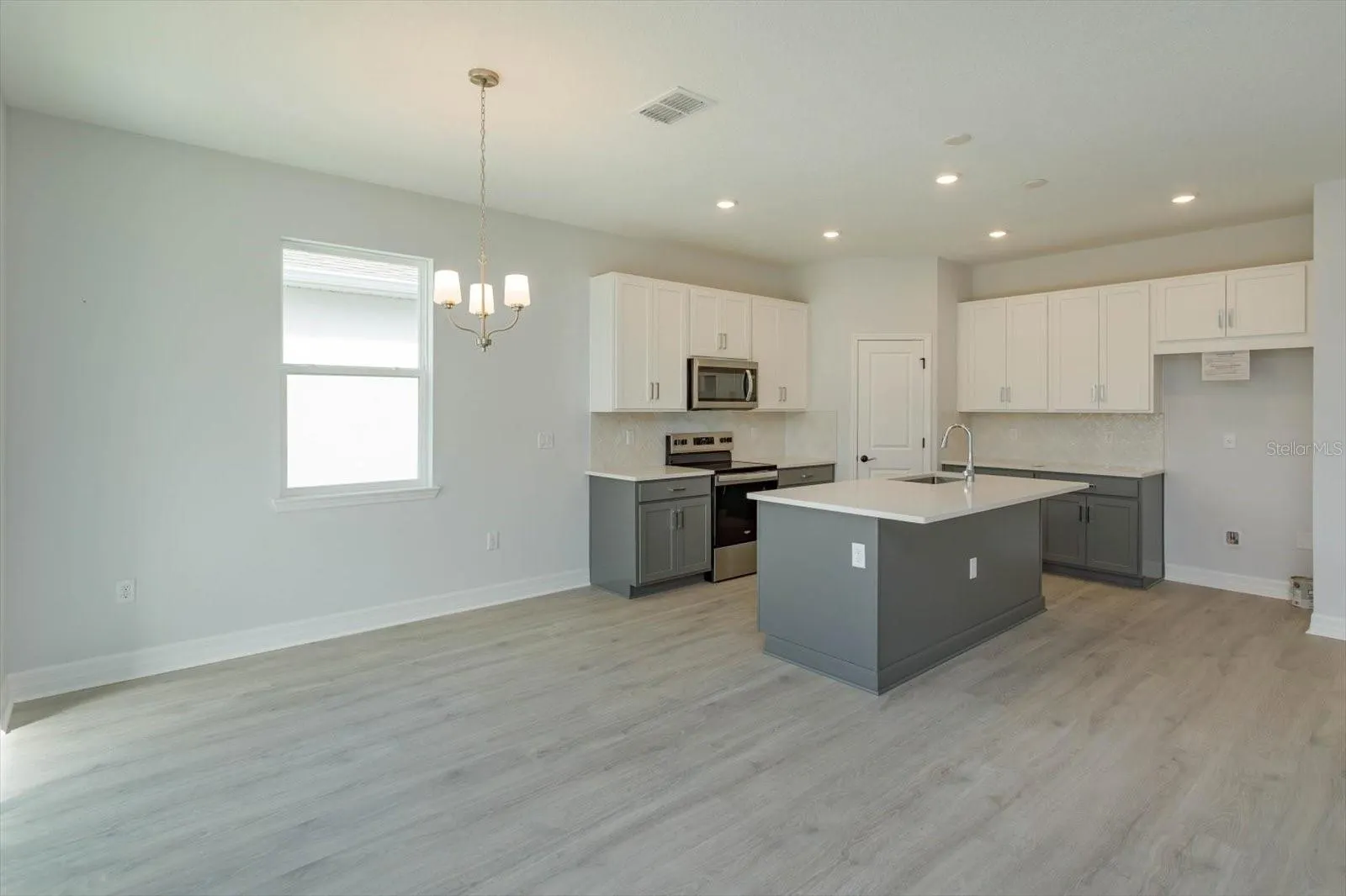 244 MEREDITH BLVD
