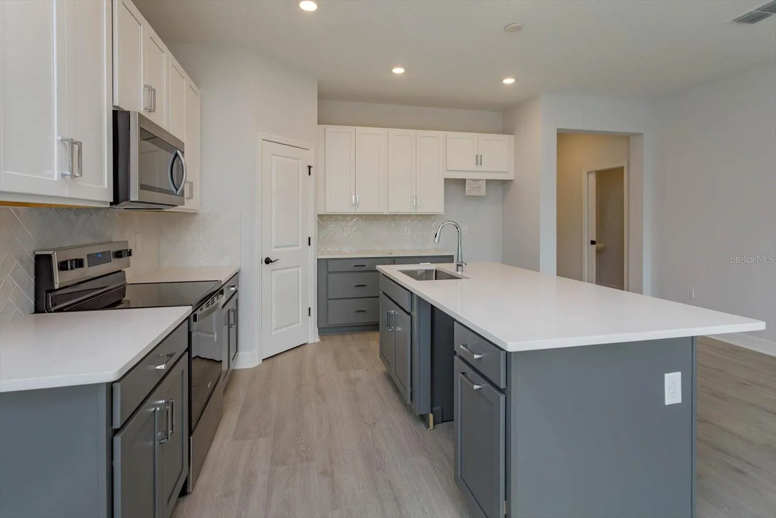 244 MEREDITH BLVD