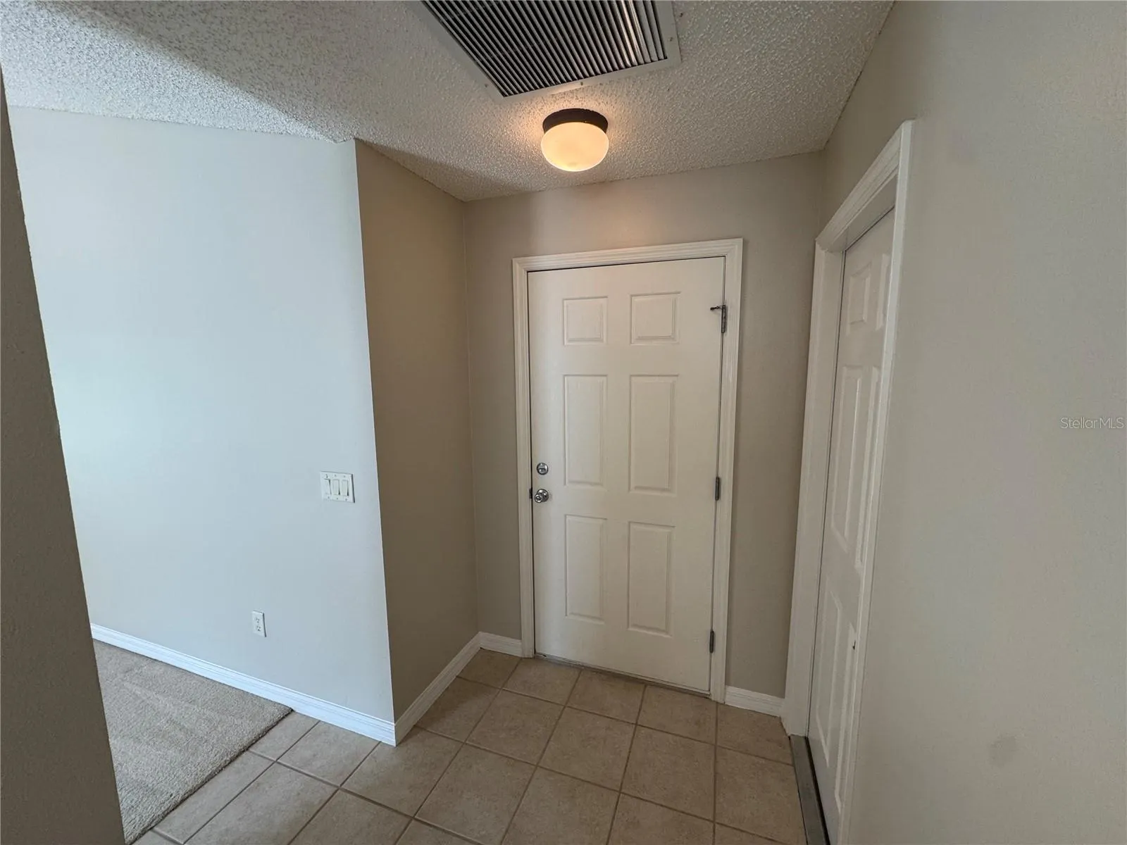 1556 CONWAY CT