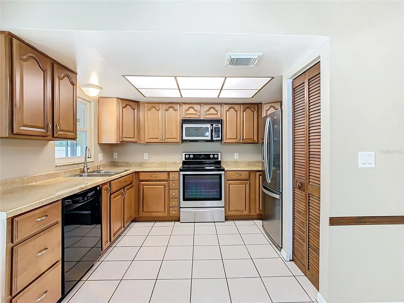 669 MILAN DR