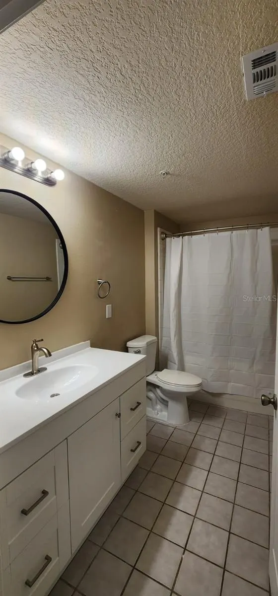 2015 RESTON RD #2211, #2211