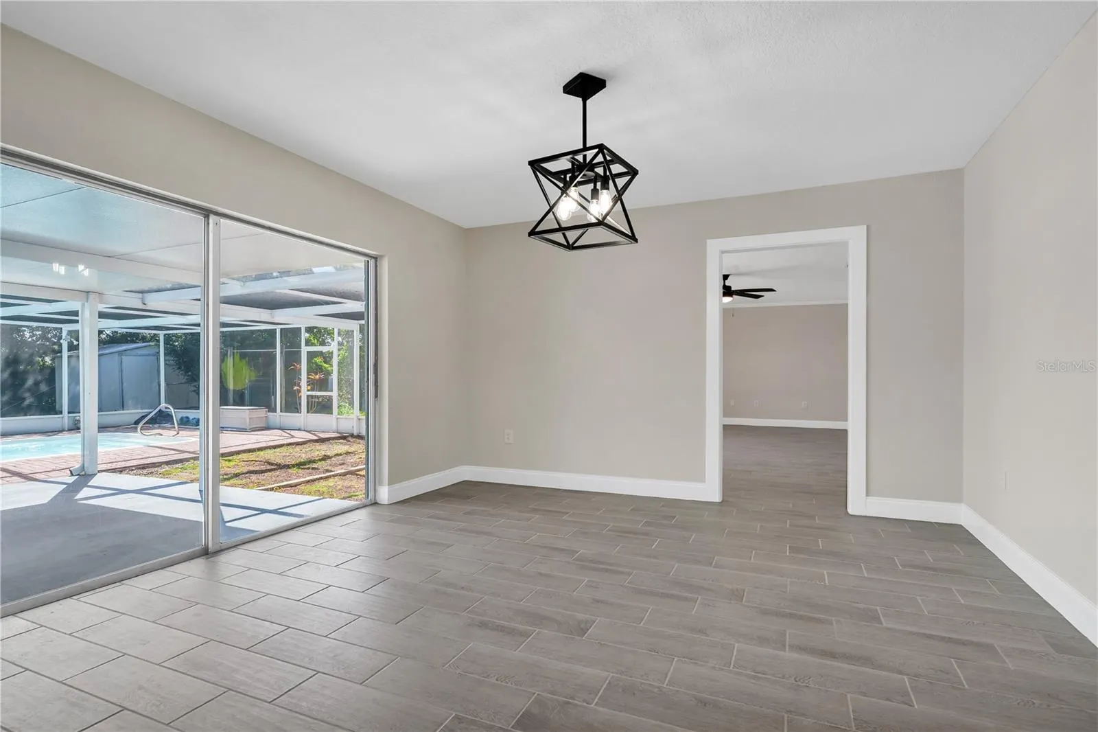 824 LAKE ELBERT CT