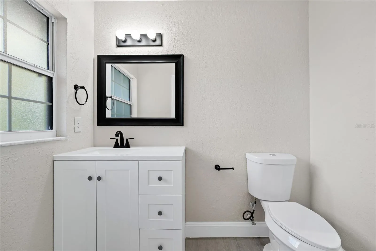 824 LAKE ELBERT CT