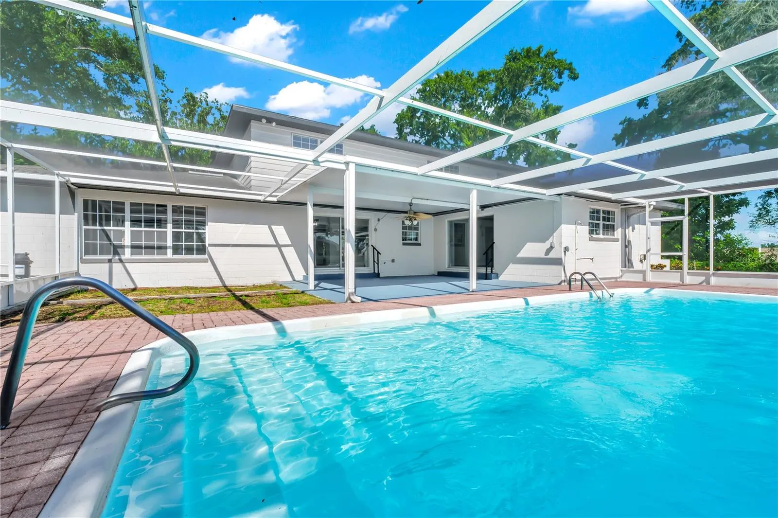 824 LAKE ELBERT CT