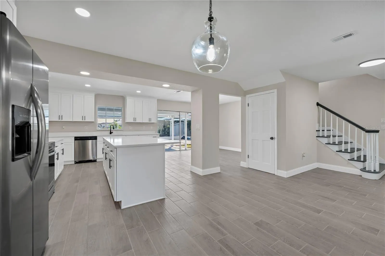 824 LAKE ELBERT CT