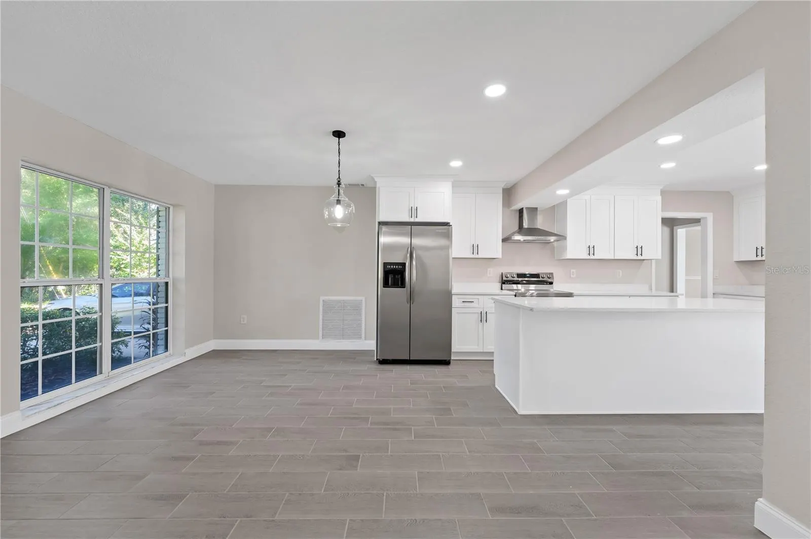 824 LAKE ELBERT CT