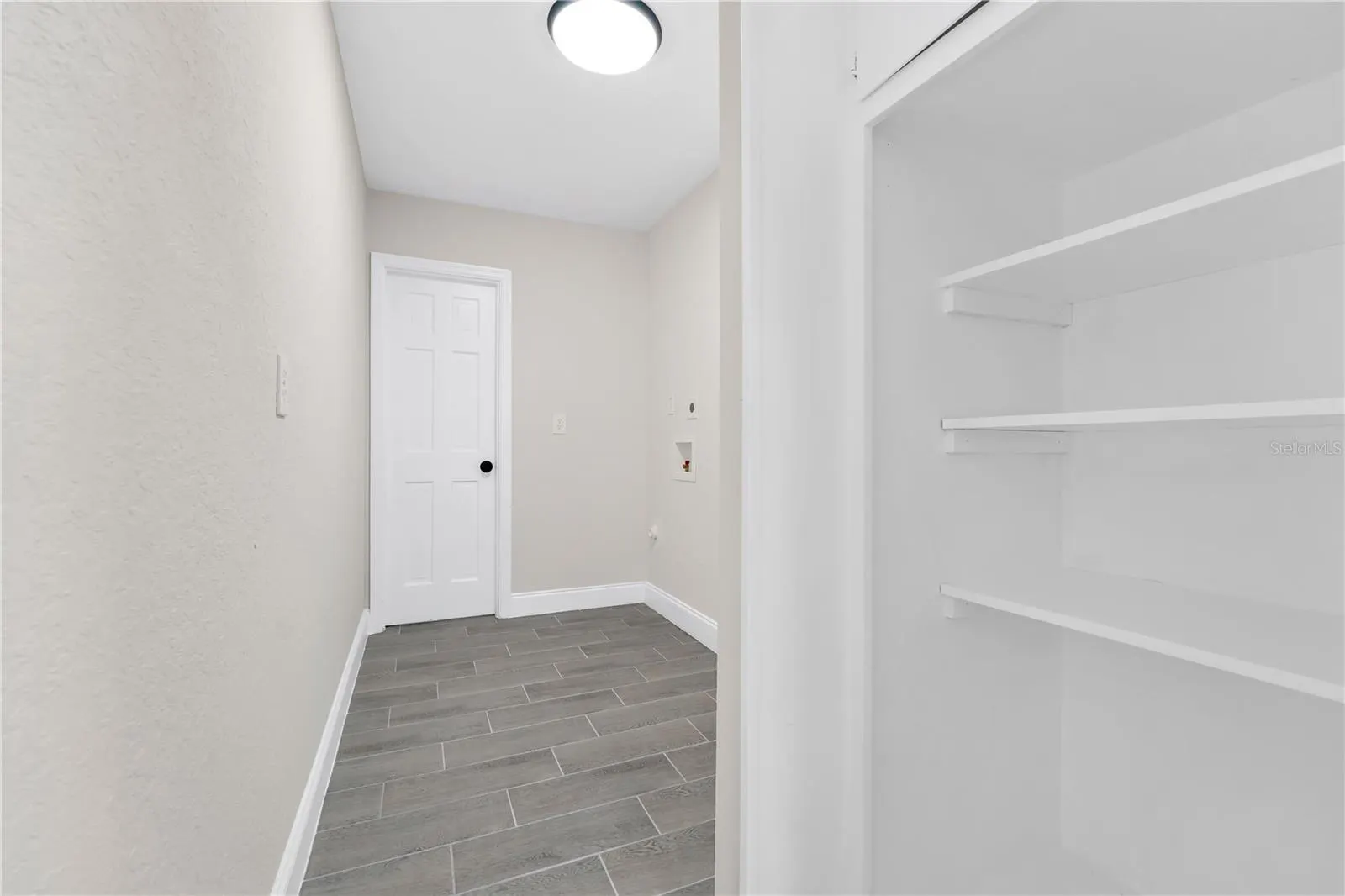 824 LAKE ELBERT CT