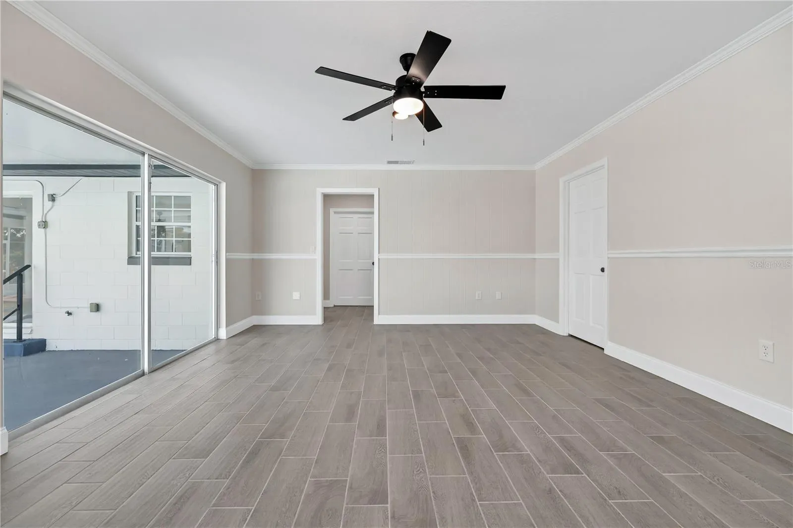 824 LAKE ELBERT CT
