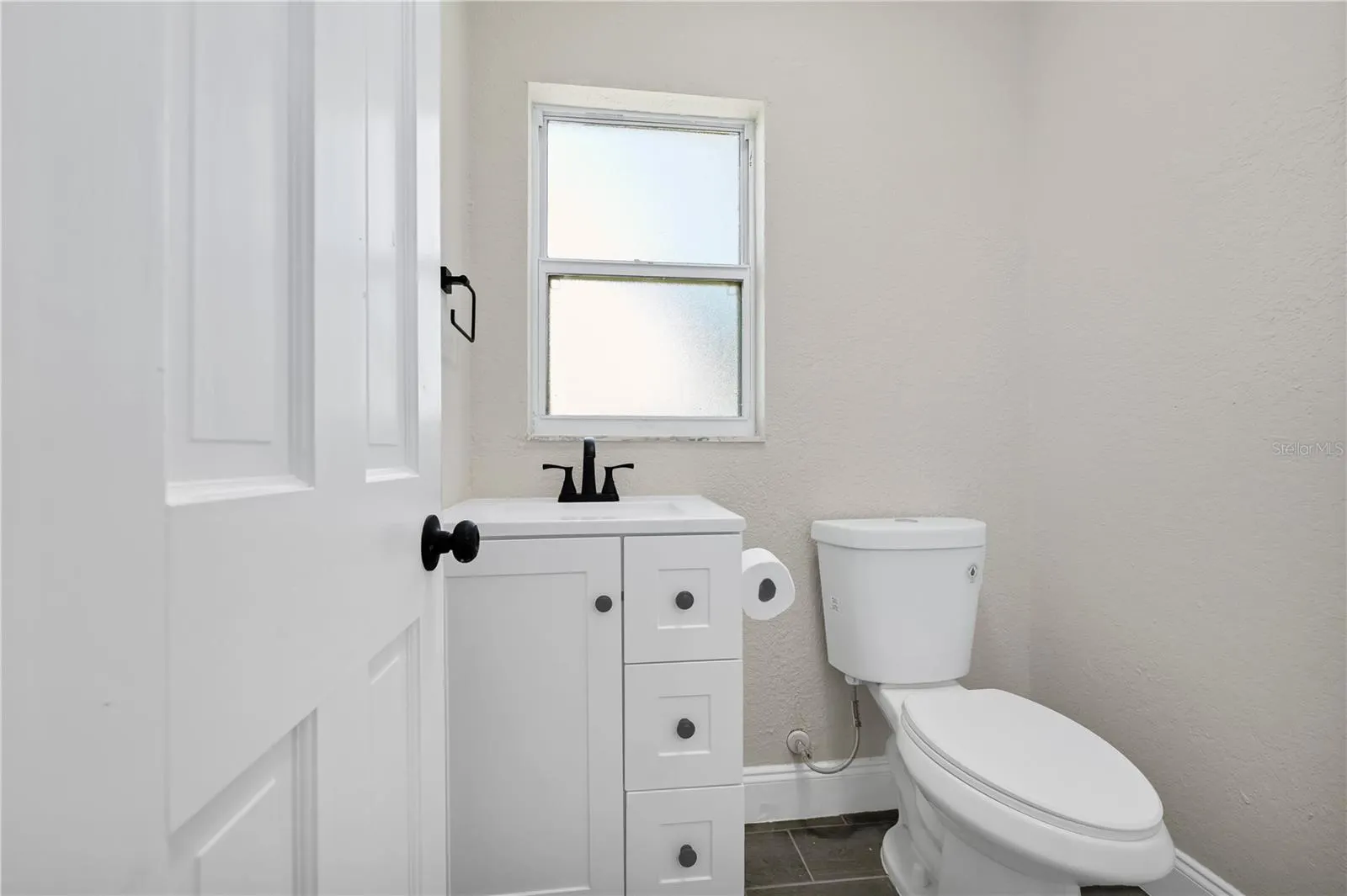 824 LAKE ELBERT CT