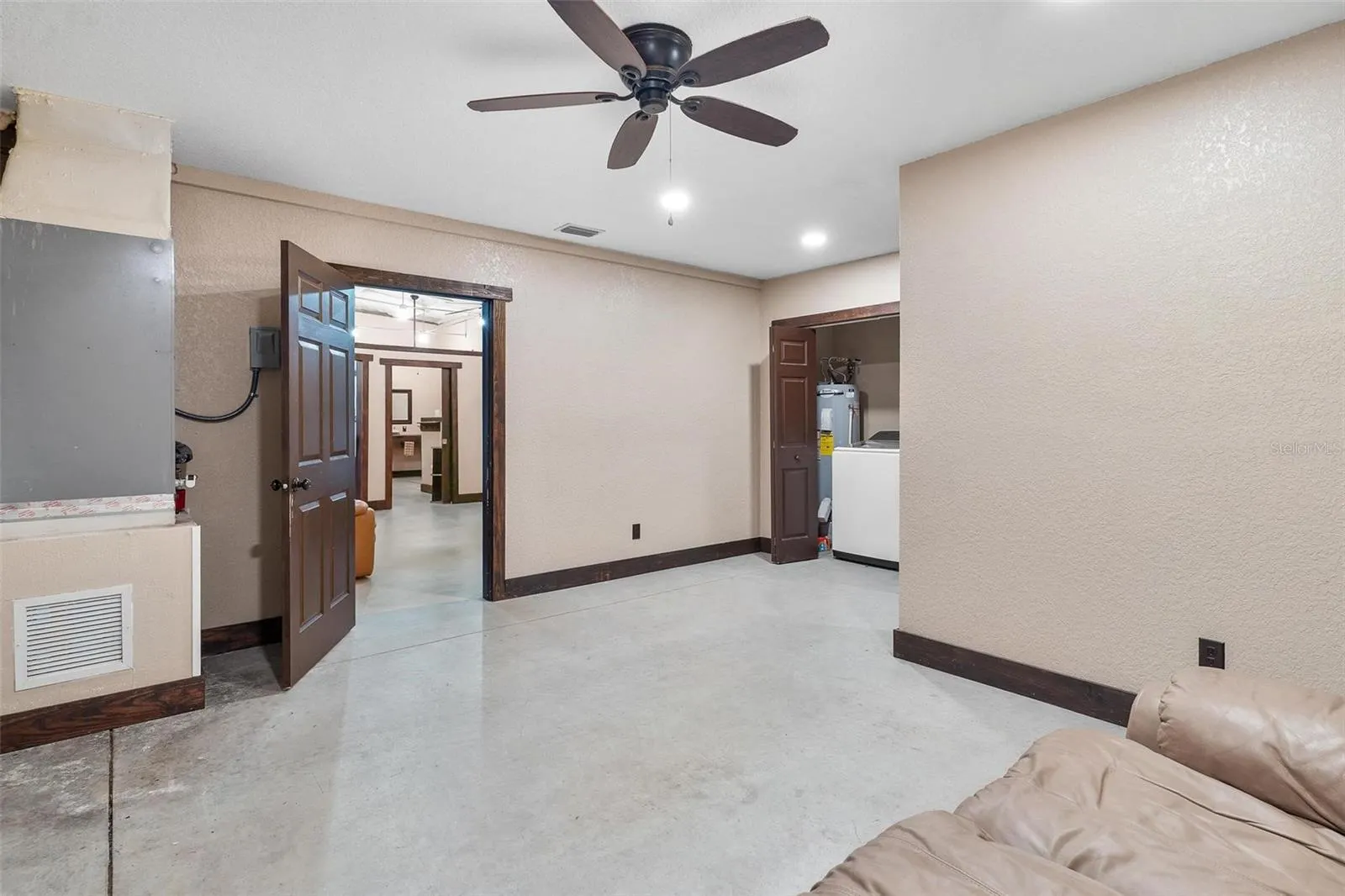 7086 NUMBER TWO RD