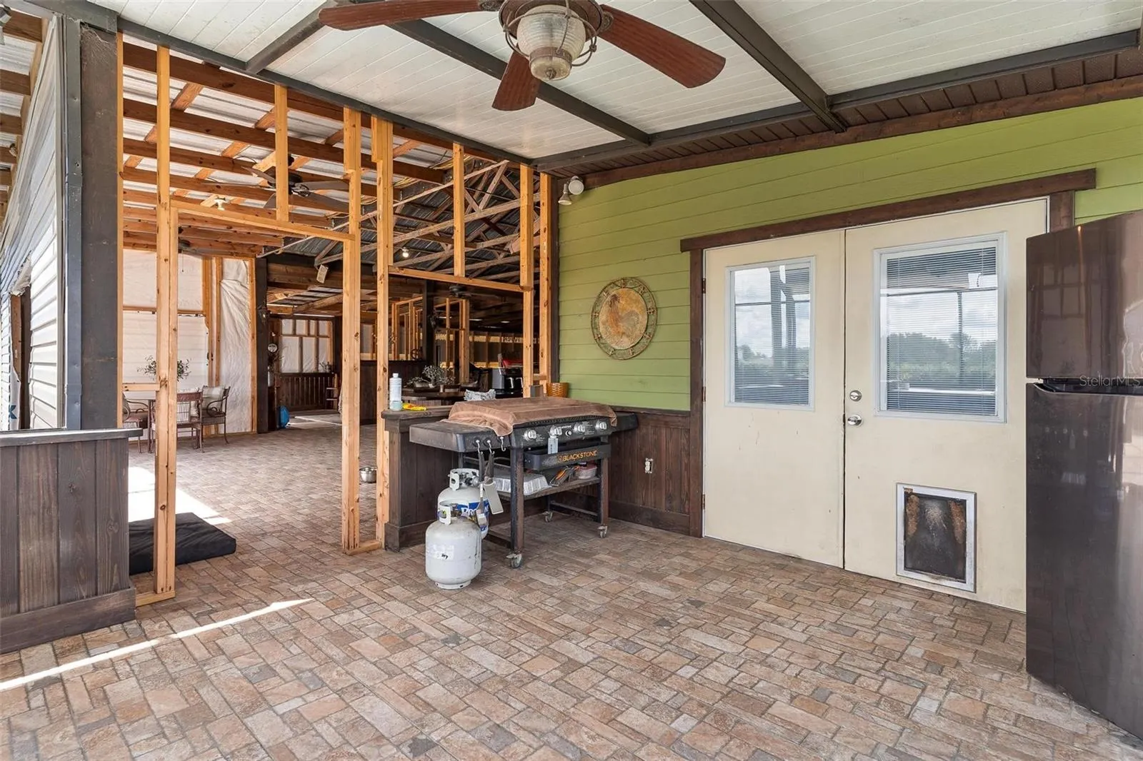 7086 NUMBER TWO RD
