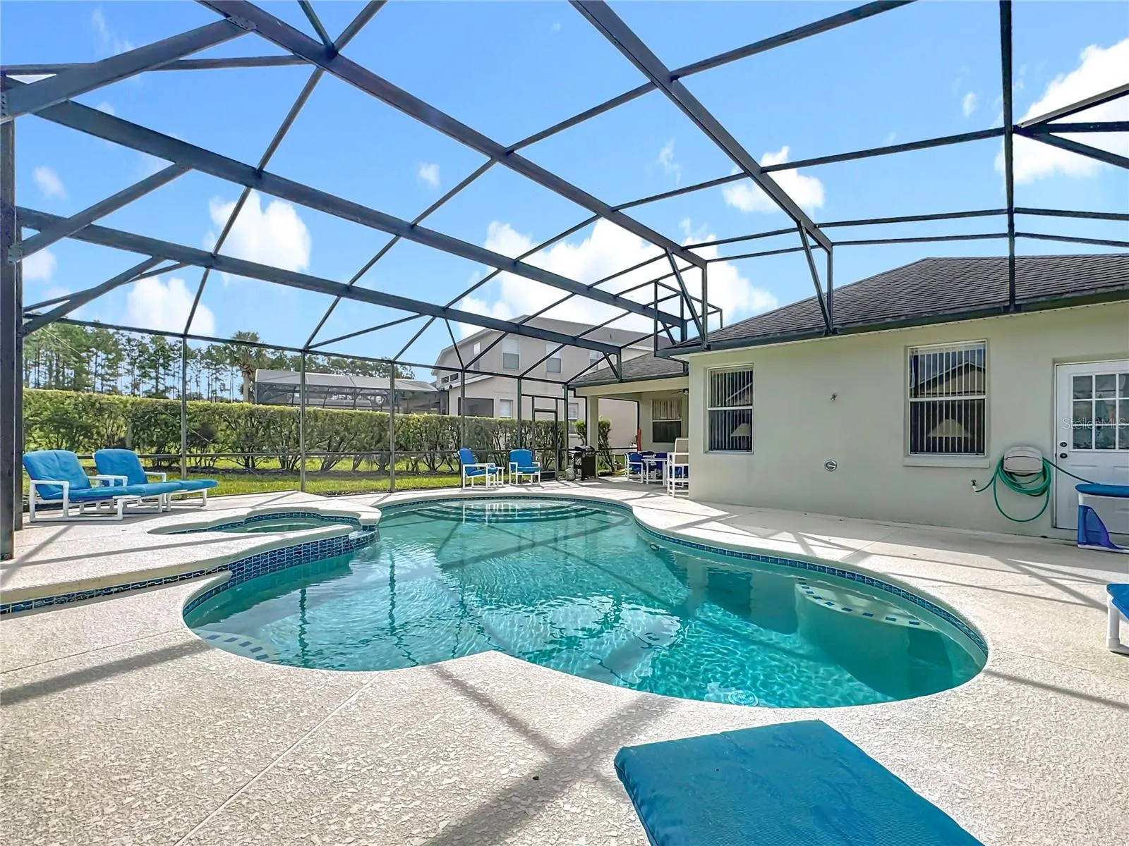 432 TUPELO CIR