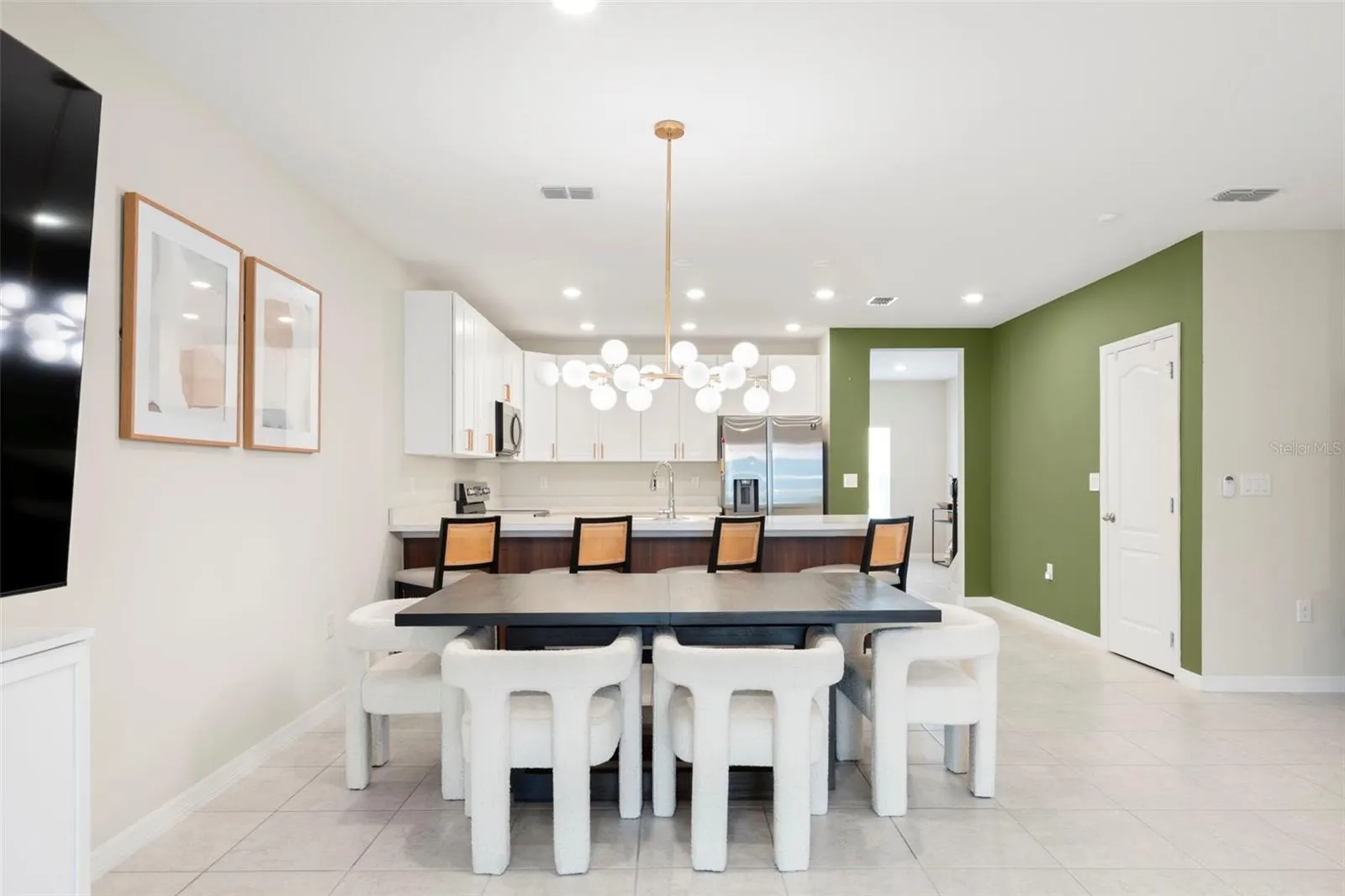 4803 CORAL CASTLE DR