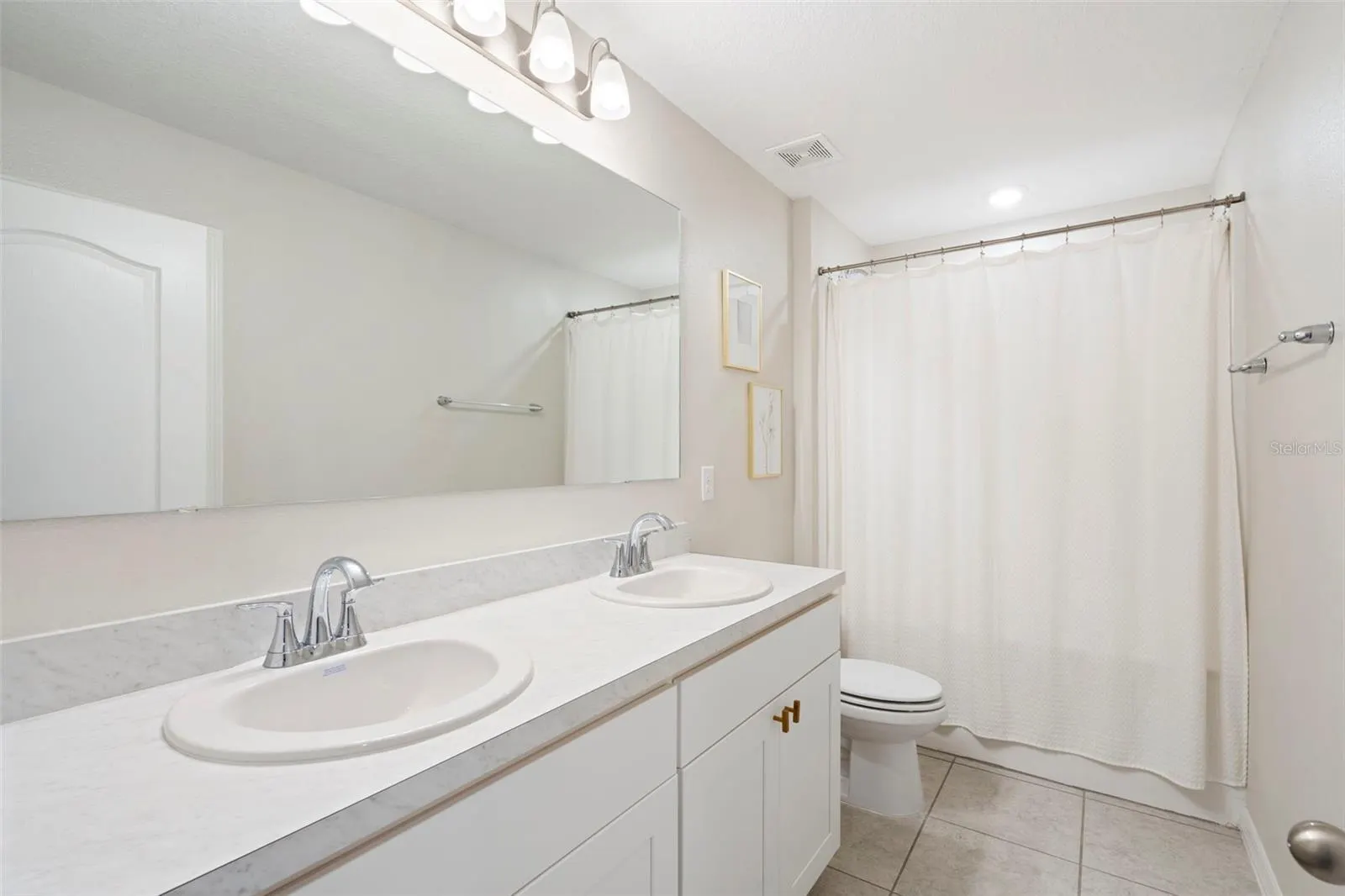 4803 CORAL CASTLE DR