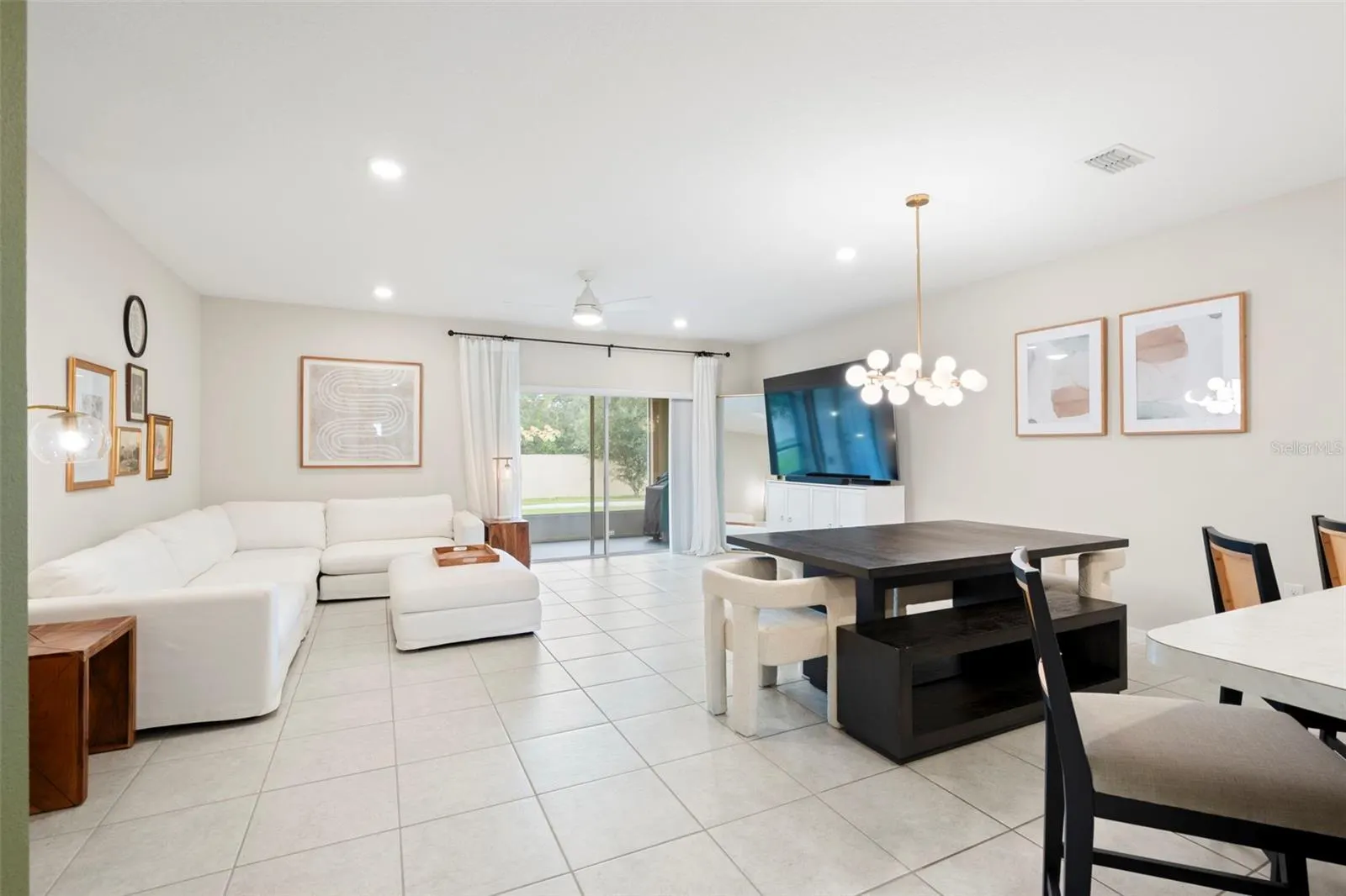 4803 CORAL CASTLE DR