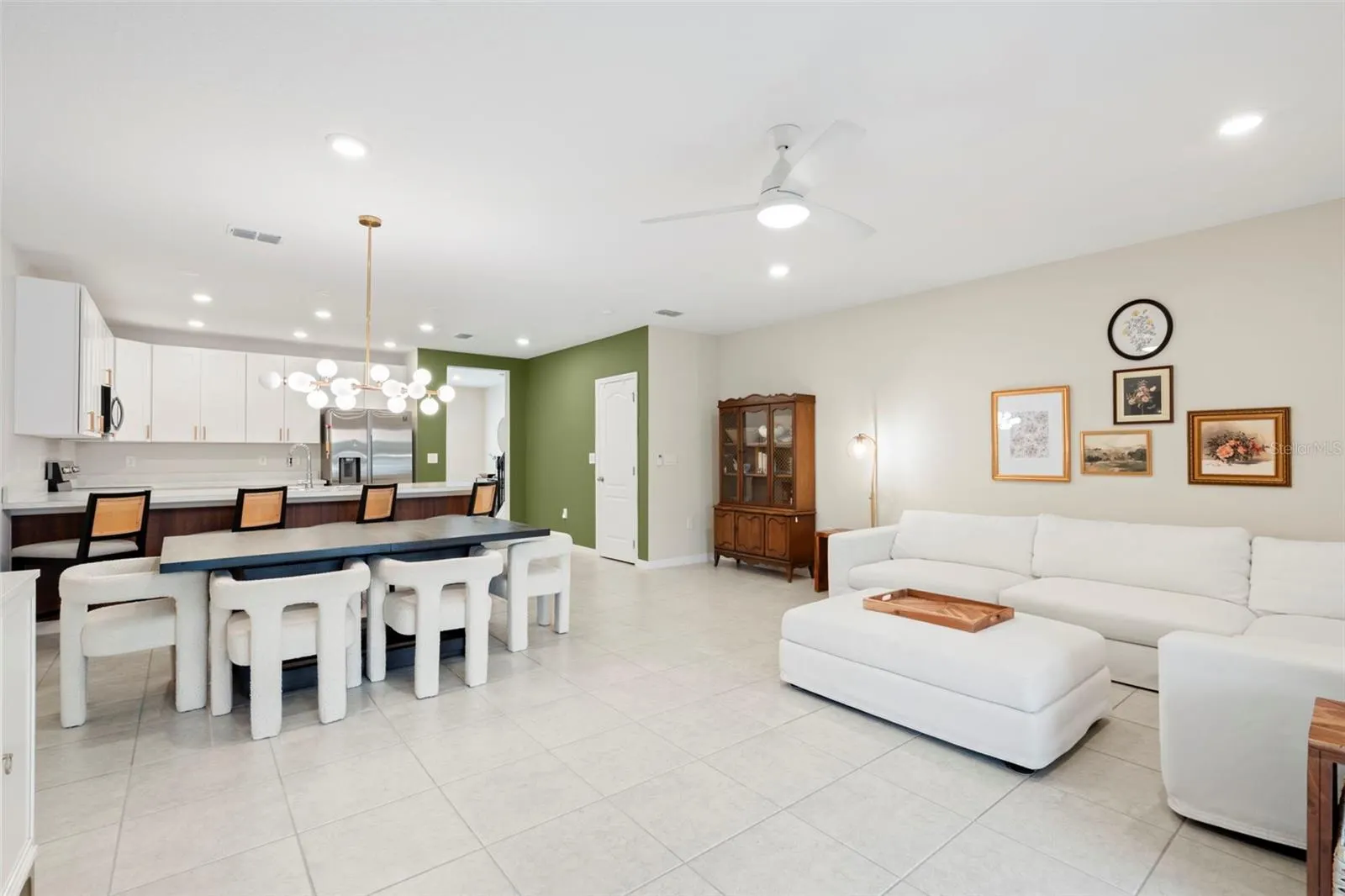 4803 CORAL CASTLE DR