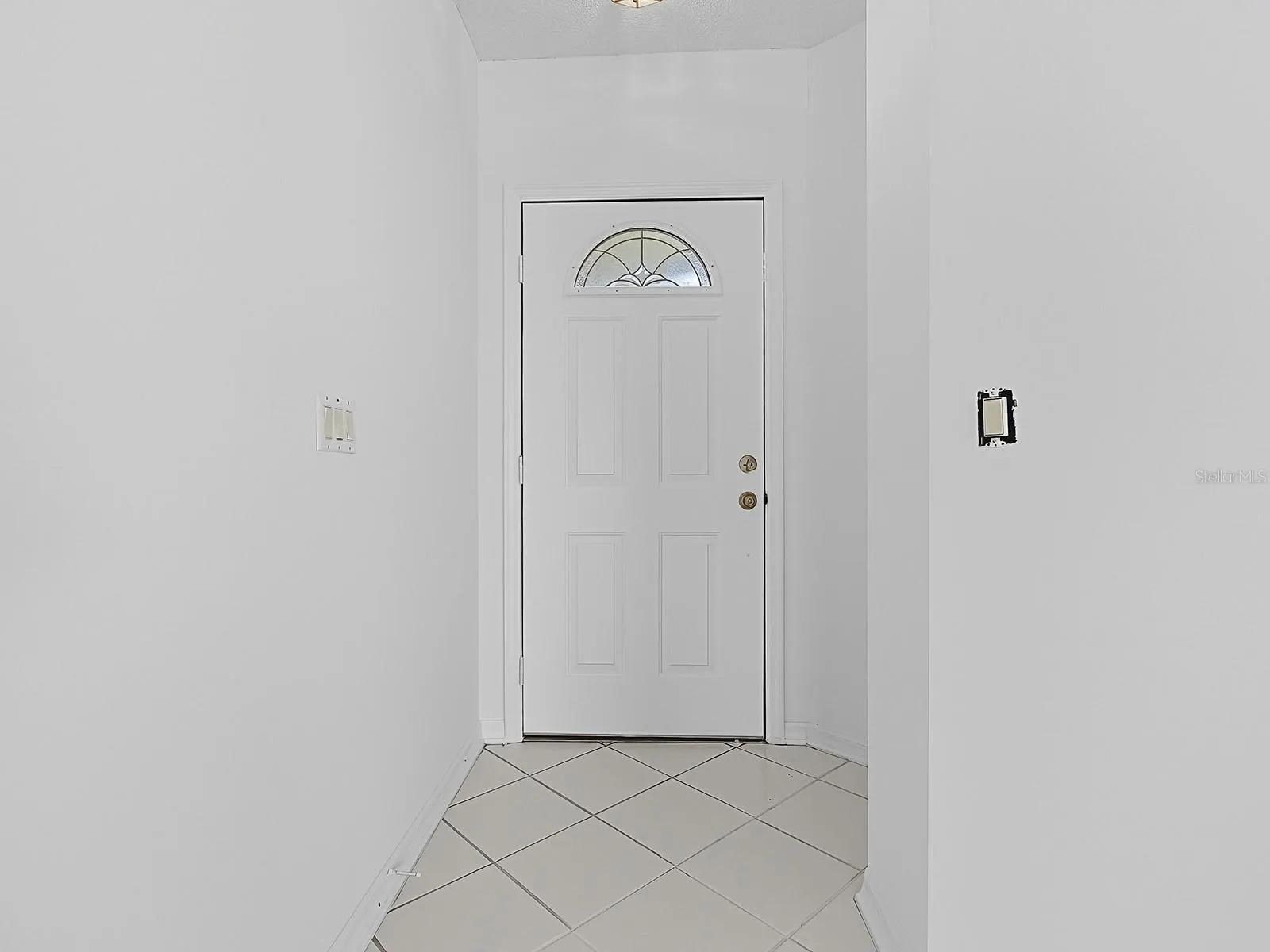 3016 ANDOVER CT