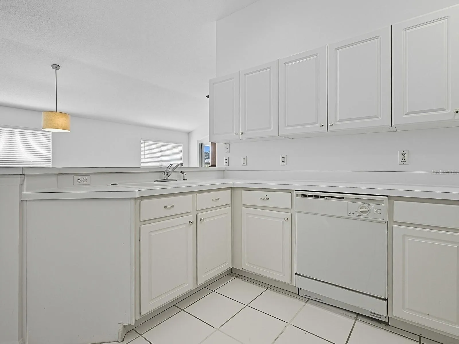 3016 ANDOVER CT