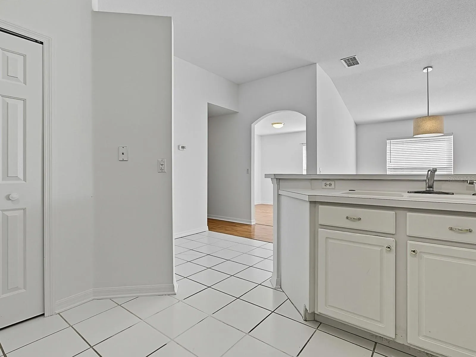 3016 ANDOVER CT