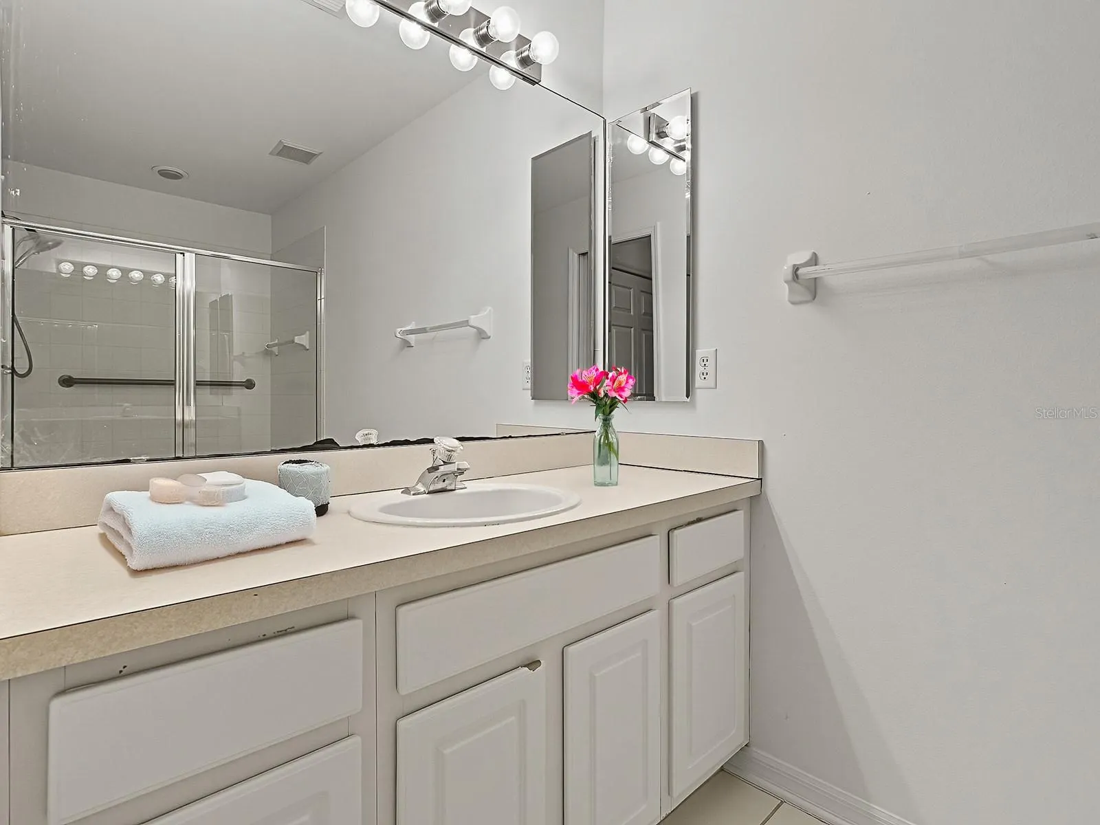 3016 ANDOVER CT