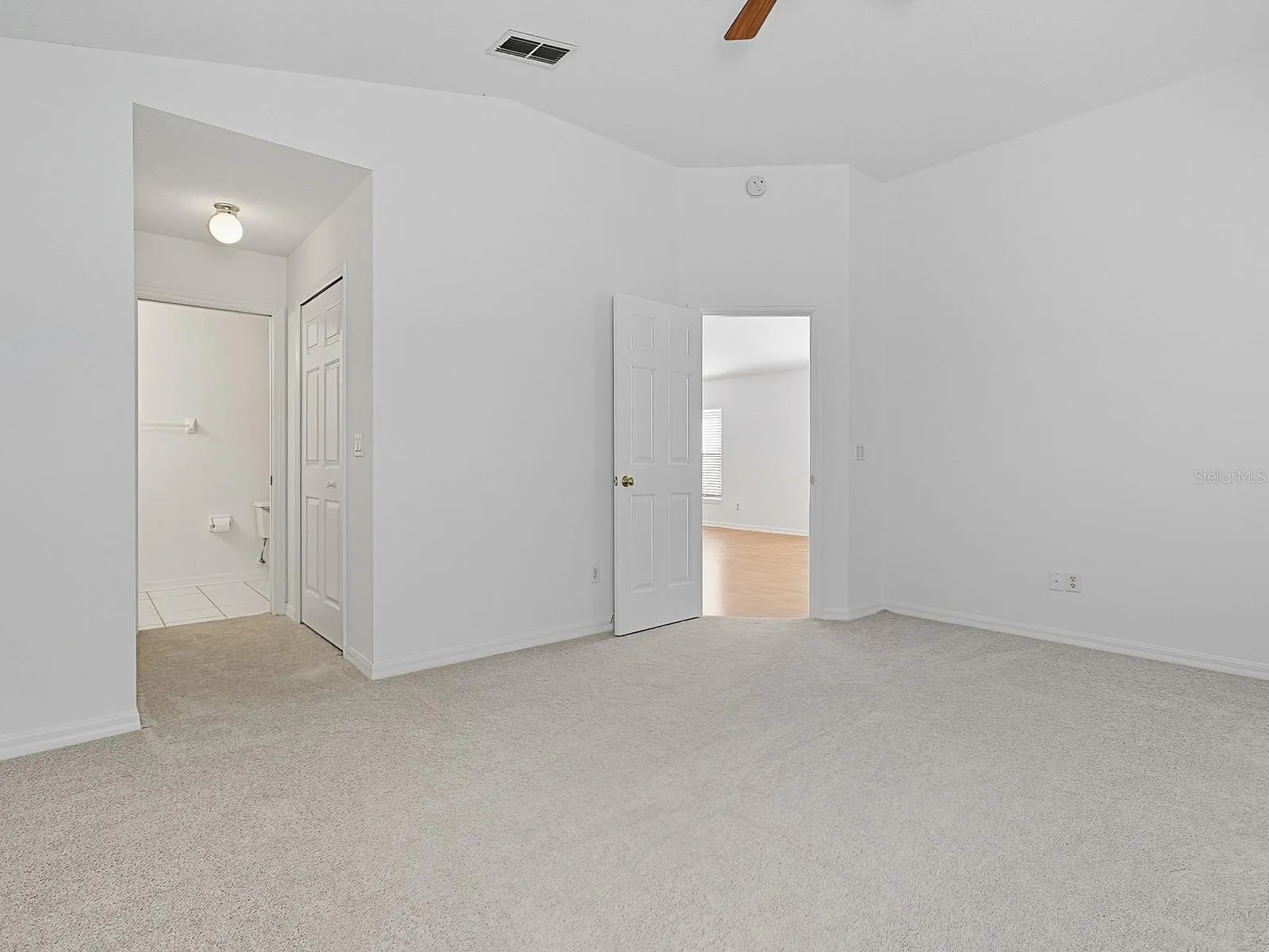 3016 ANDOVER CT