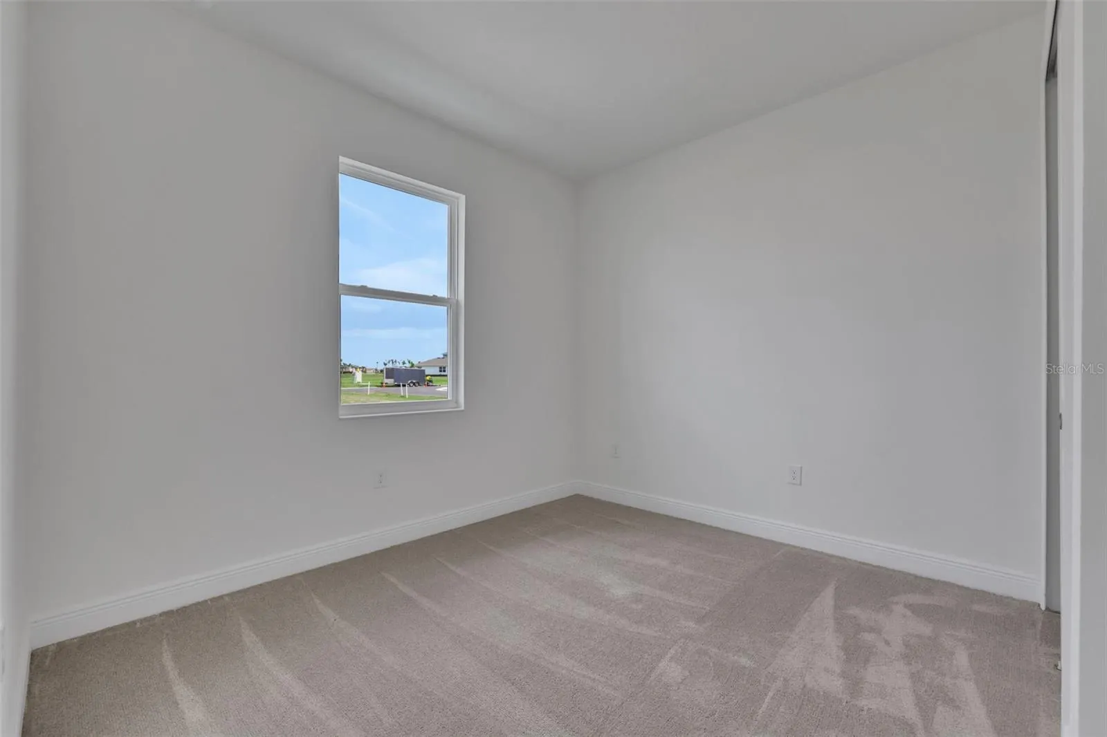7583 SEA OAK CT