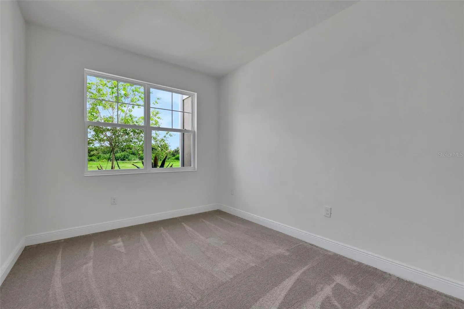 7583 SEA OAK CT