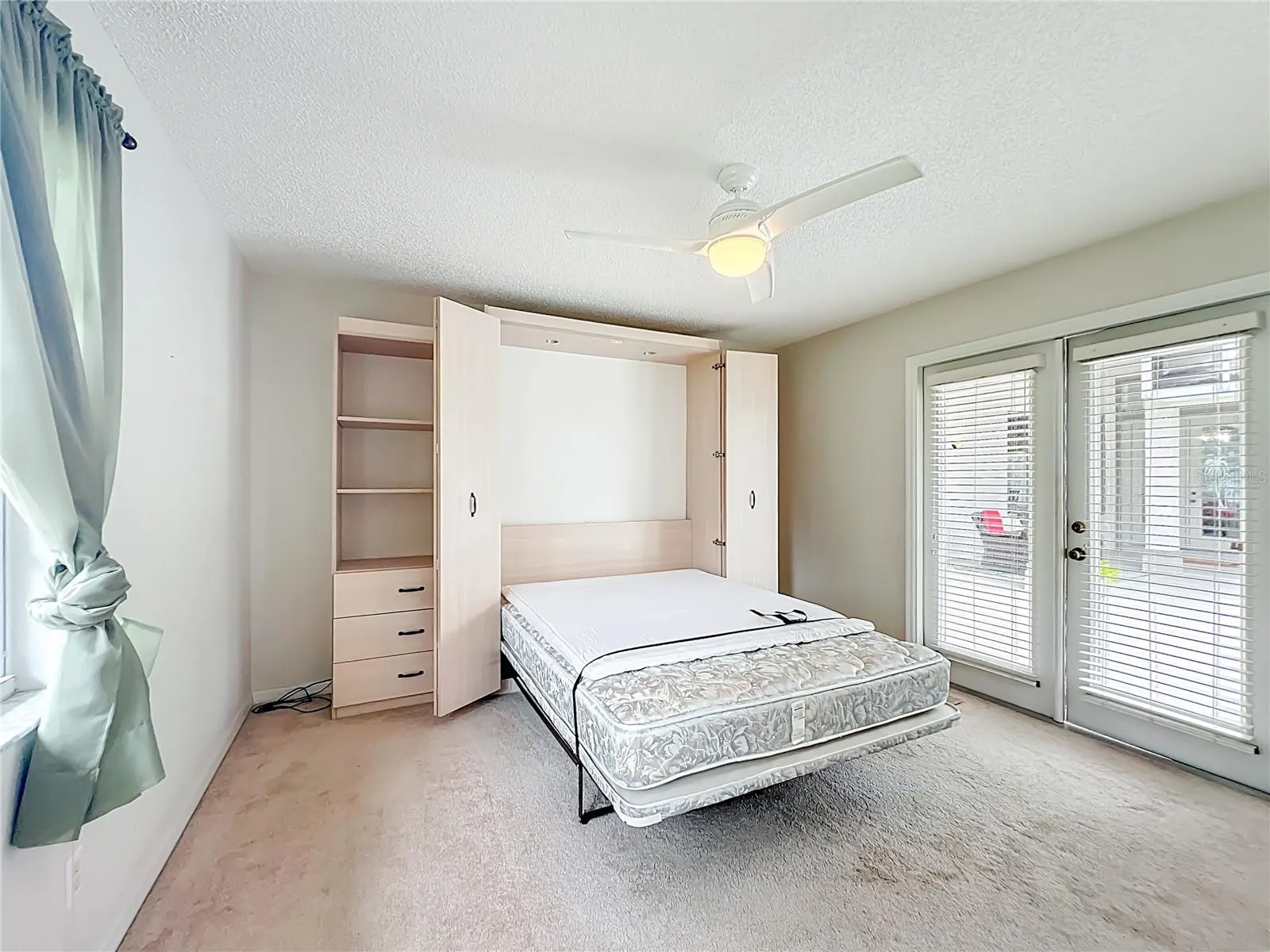 5902 PRINCESS DIANA CT