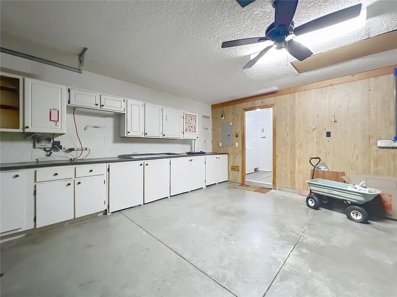 5902 PRINCESS DIANA CT