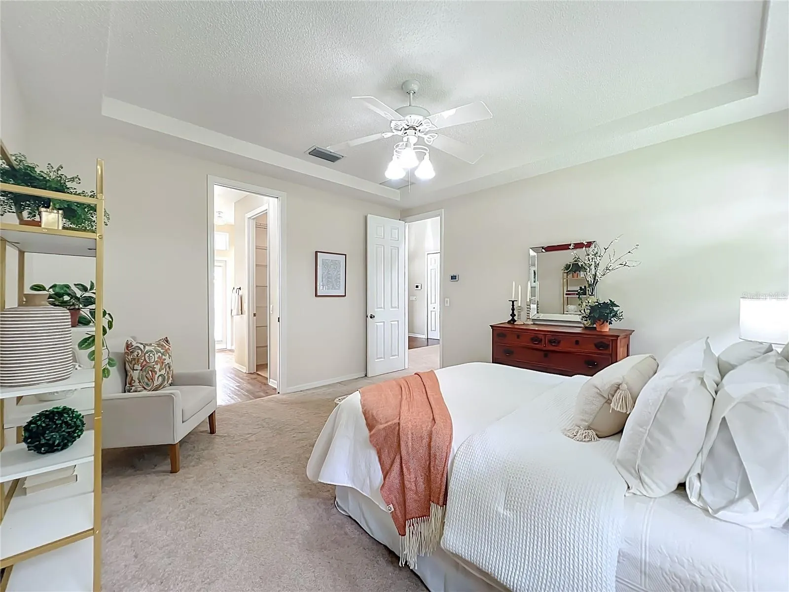 5902 PRINCESS DIANA CT