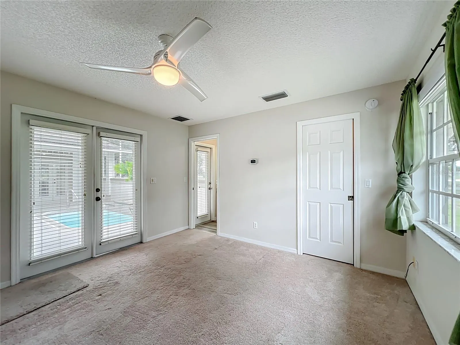 5902 PRINCESS DIANA CT