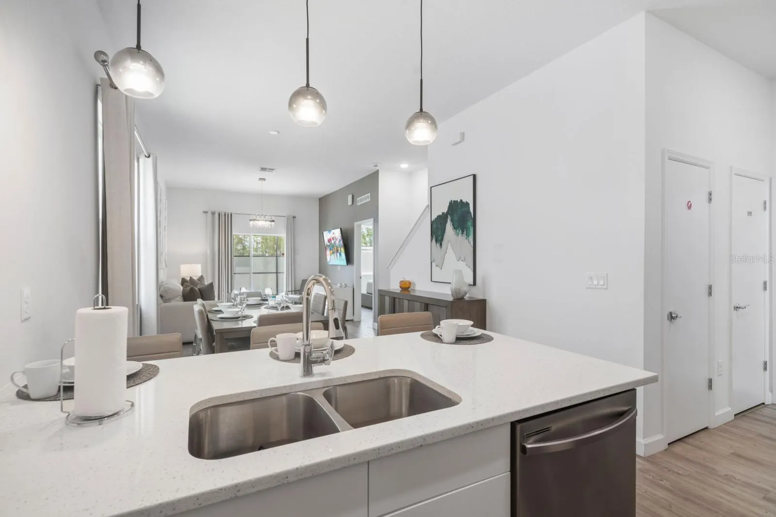 384 FAMAGUSTA DR