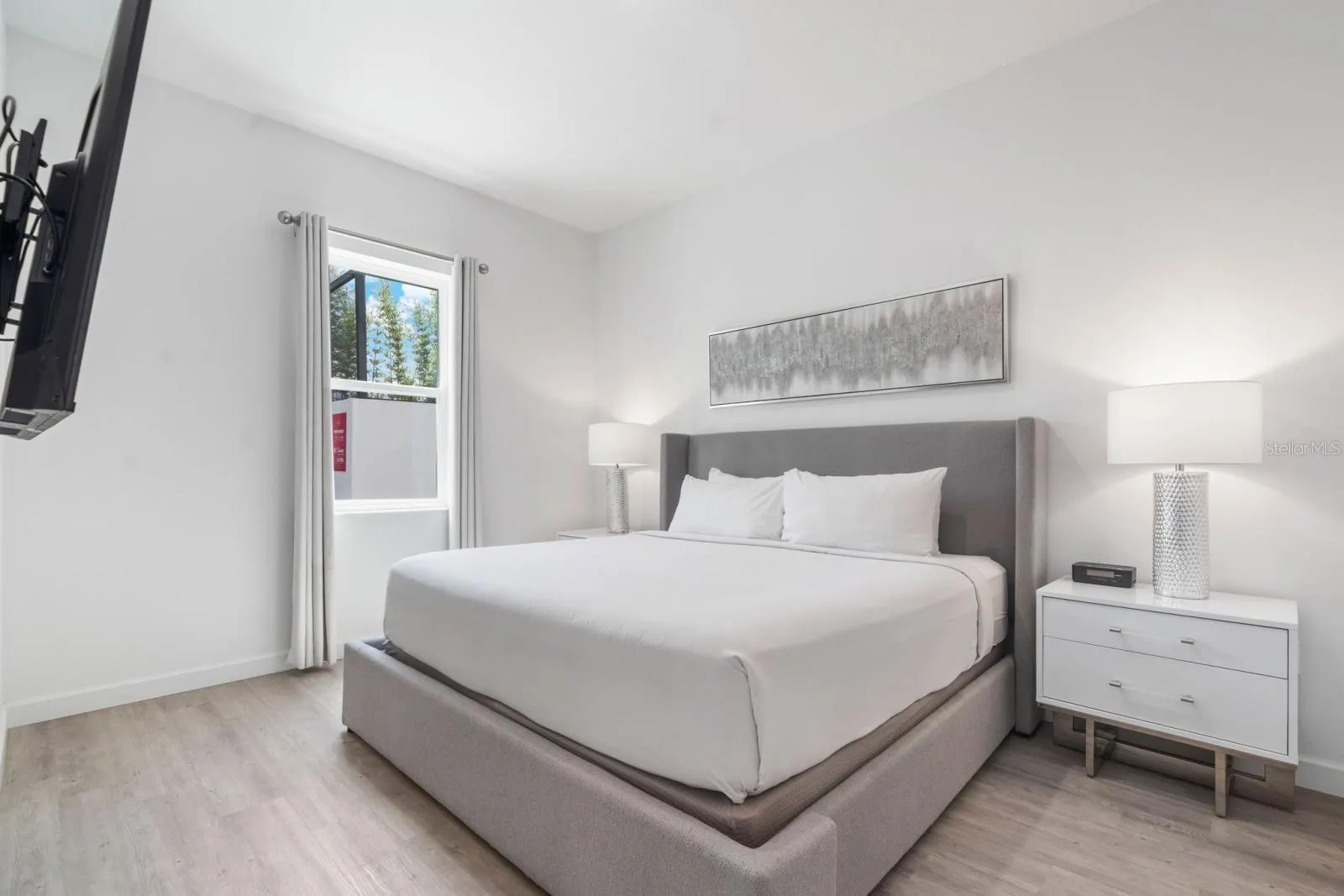 384 FAMAGUSTA DR