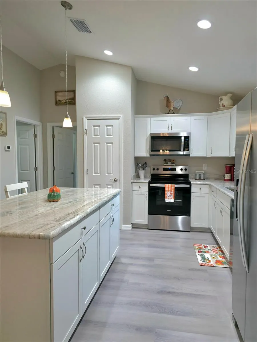 13 FISHER LN TRK