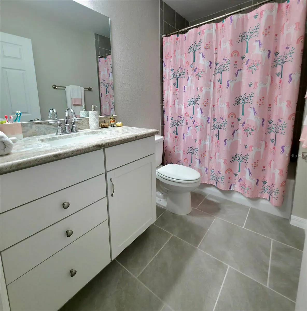 13 FISHER LN TRK