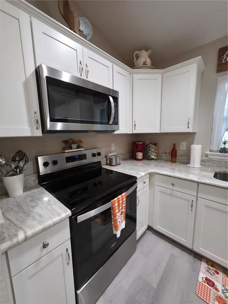 13 FISHER LN TRK