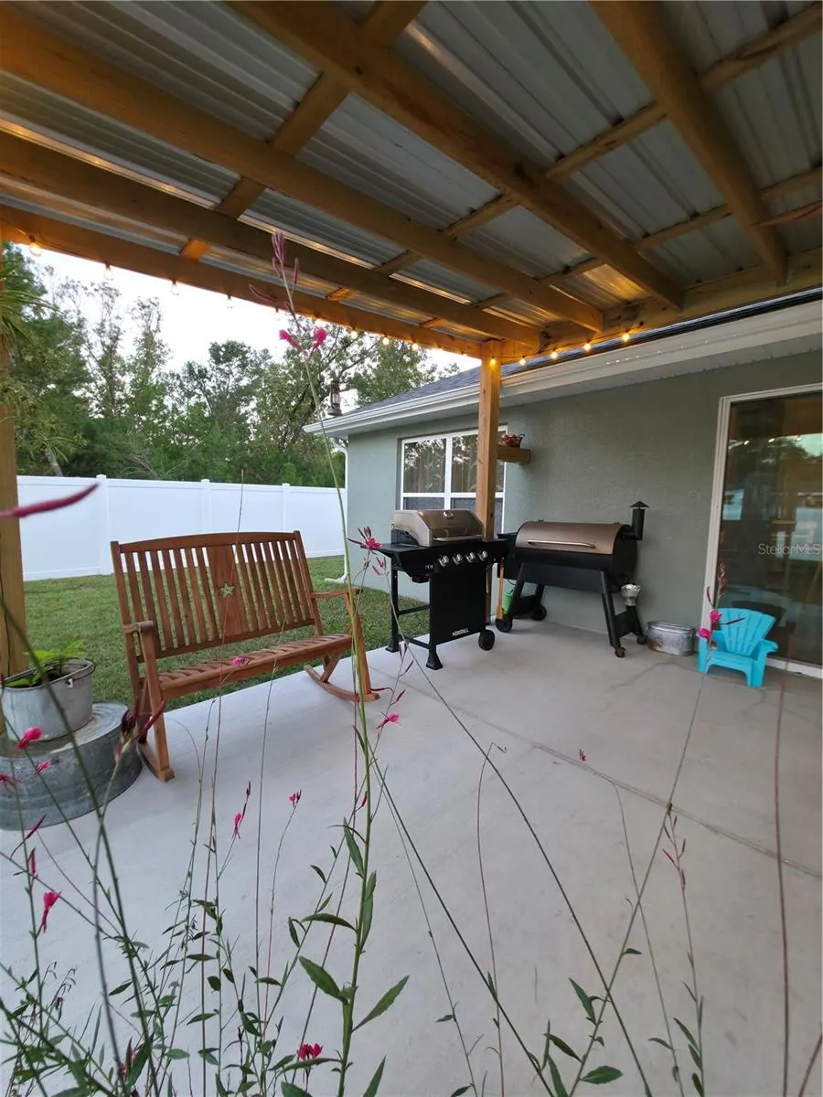 13 FISHER LN TRK