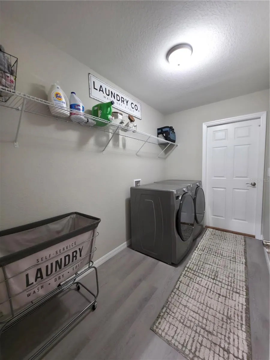 13 FISHER LN TRK