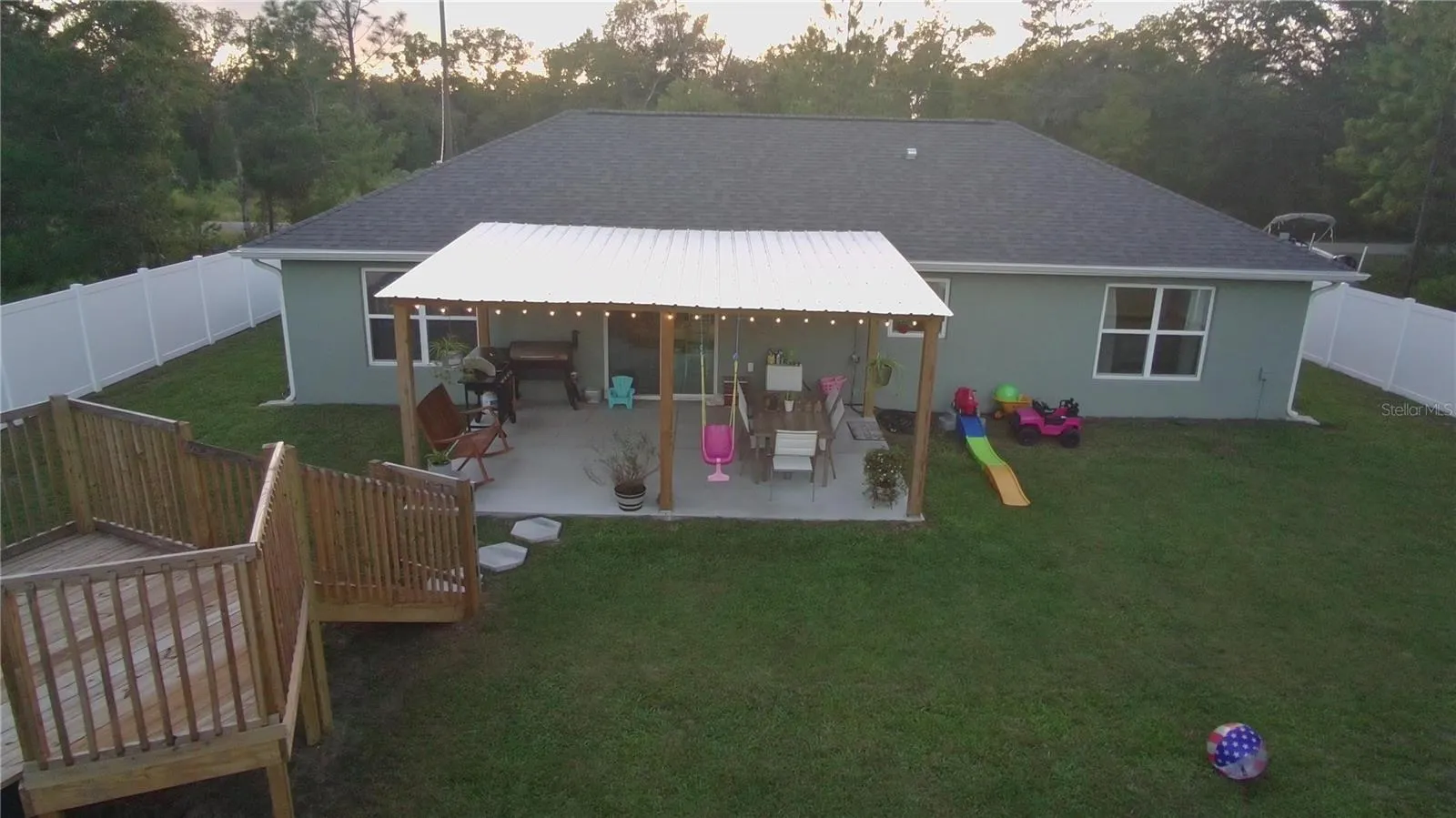 13 FISHER LN TRK