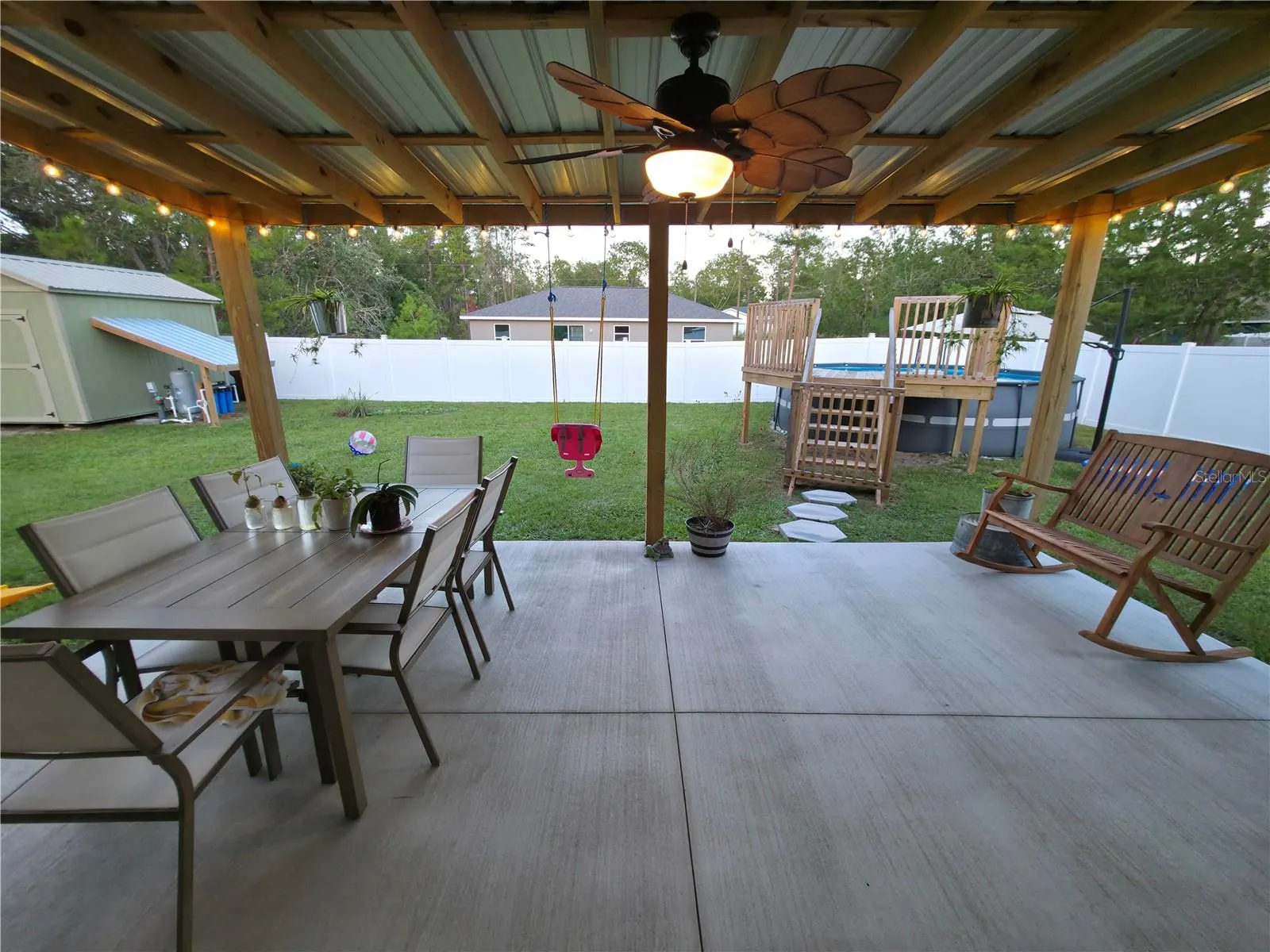 13 FISHER LN TRK
