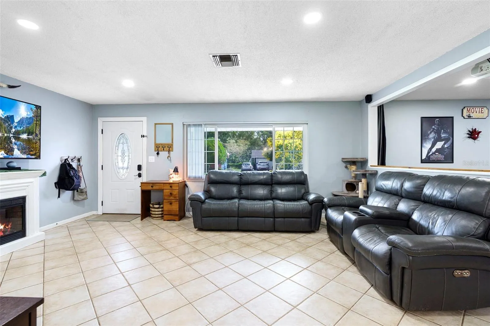 408 CENTURY AVE