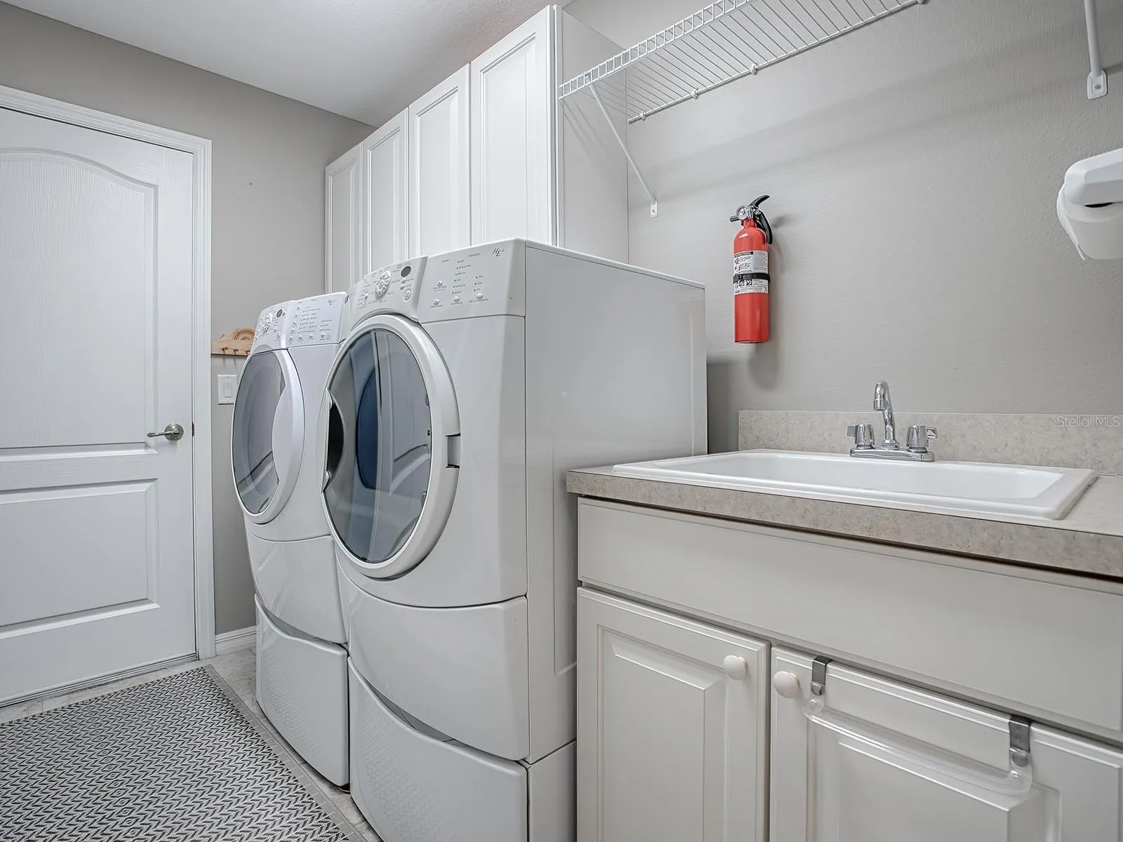 1240 GLOVERVILLE TER