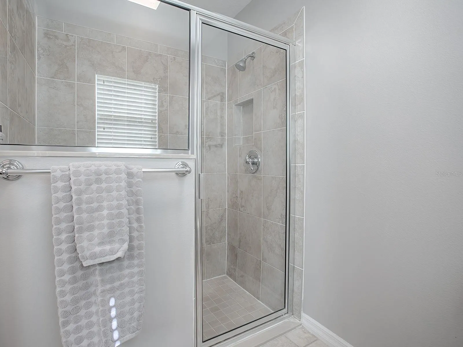 1240 GLOVERVILLE TER