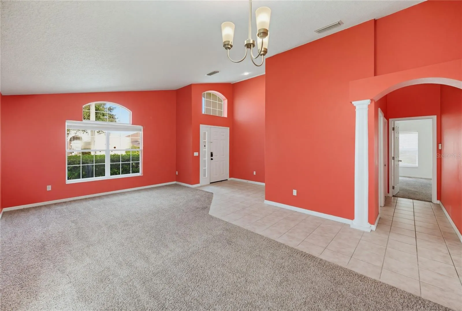 5251 LOS PALMA VISTA DR