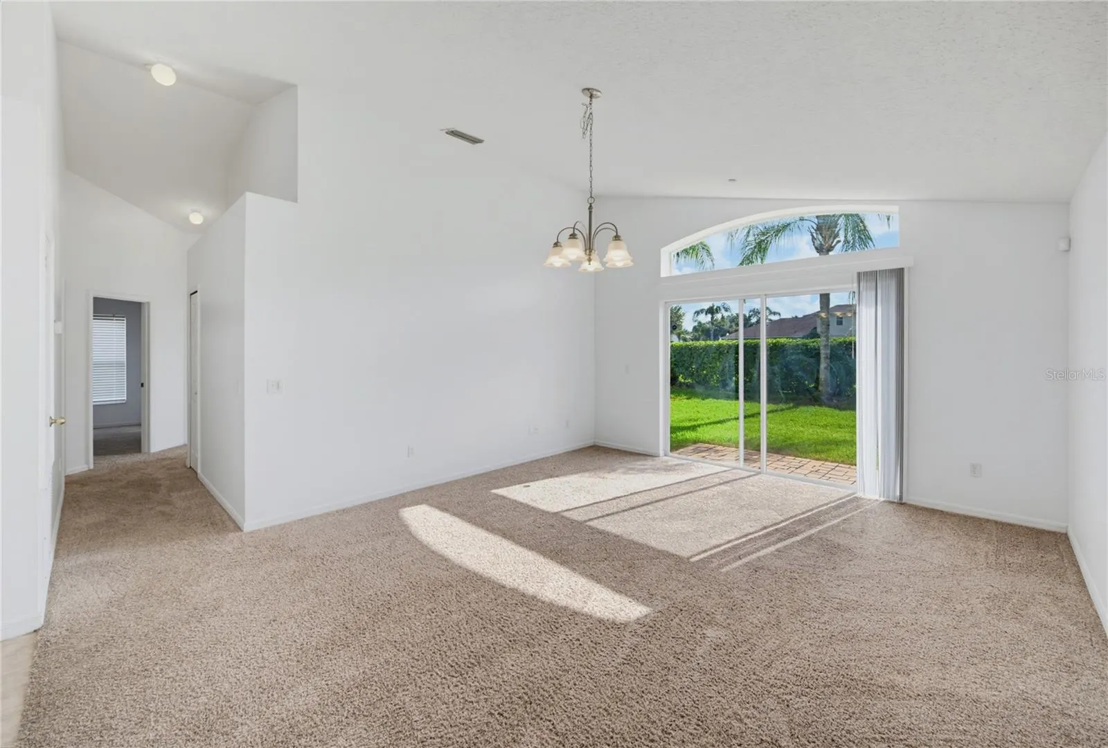 5251 LOS PALMA VISTA DR