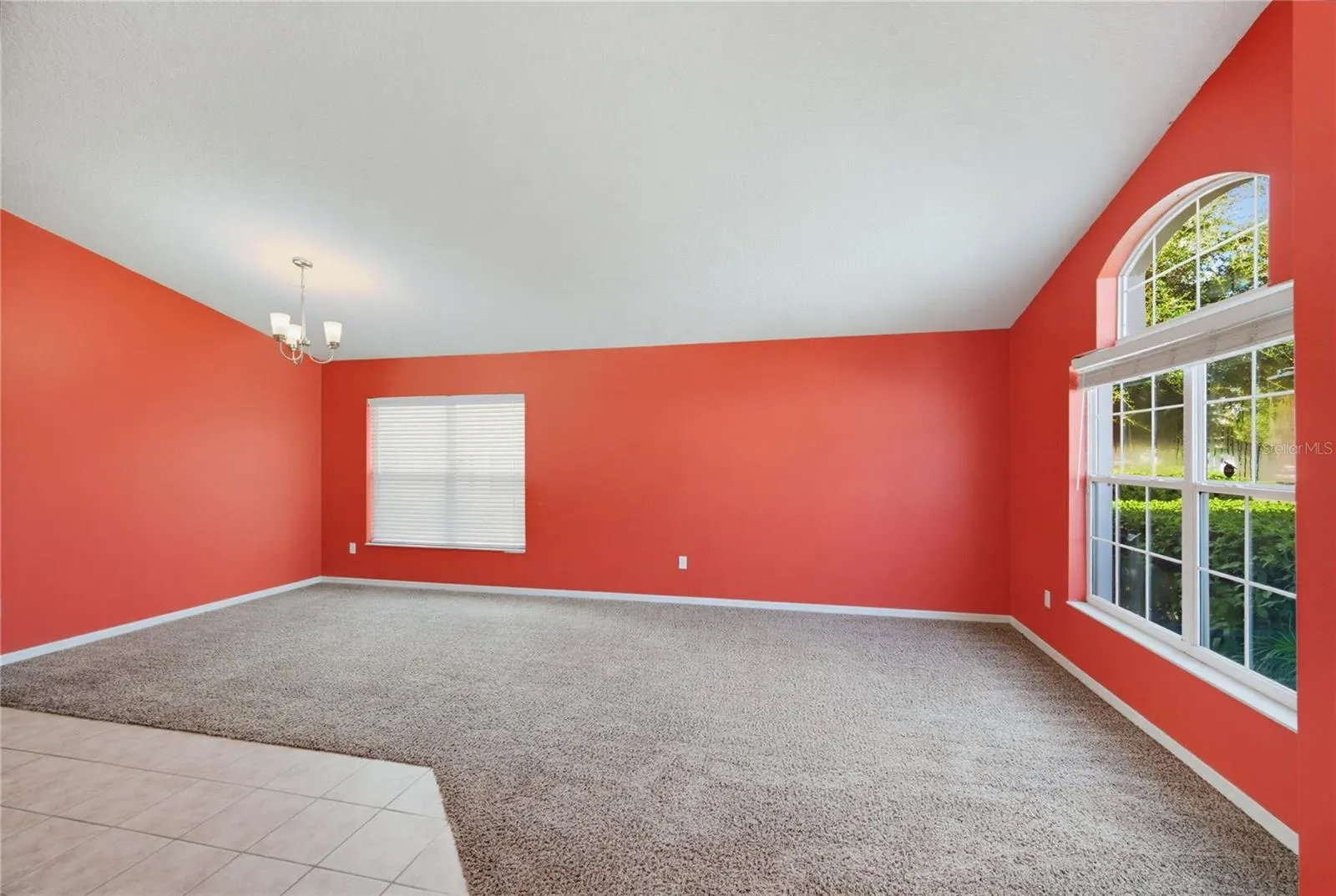 5251 LOS PALMA VISTA DR
