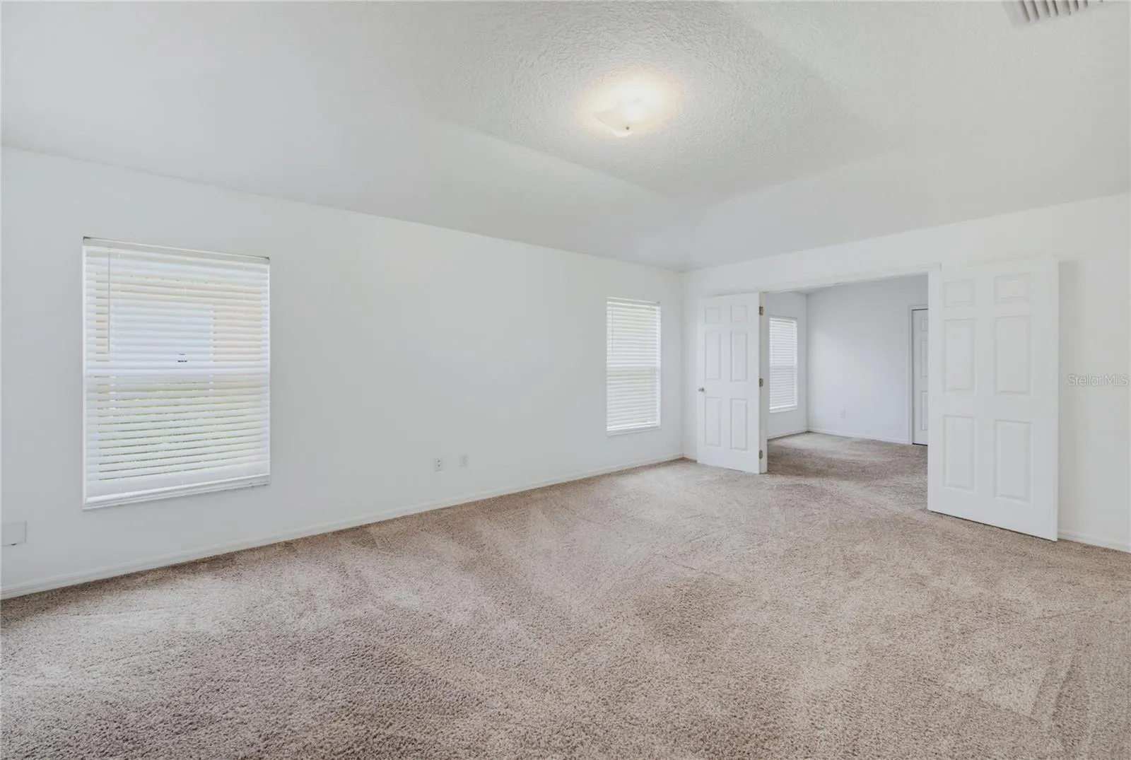5251 LOS PALMA VISTA DR