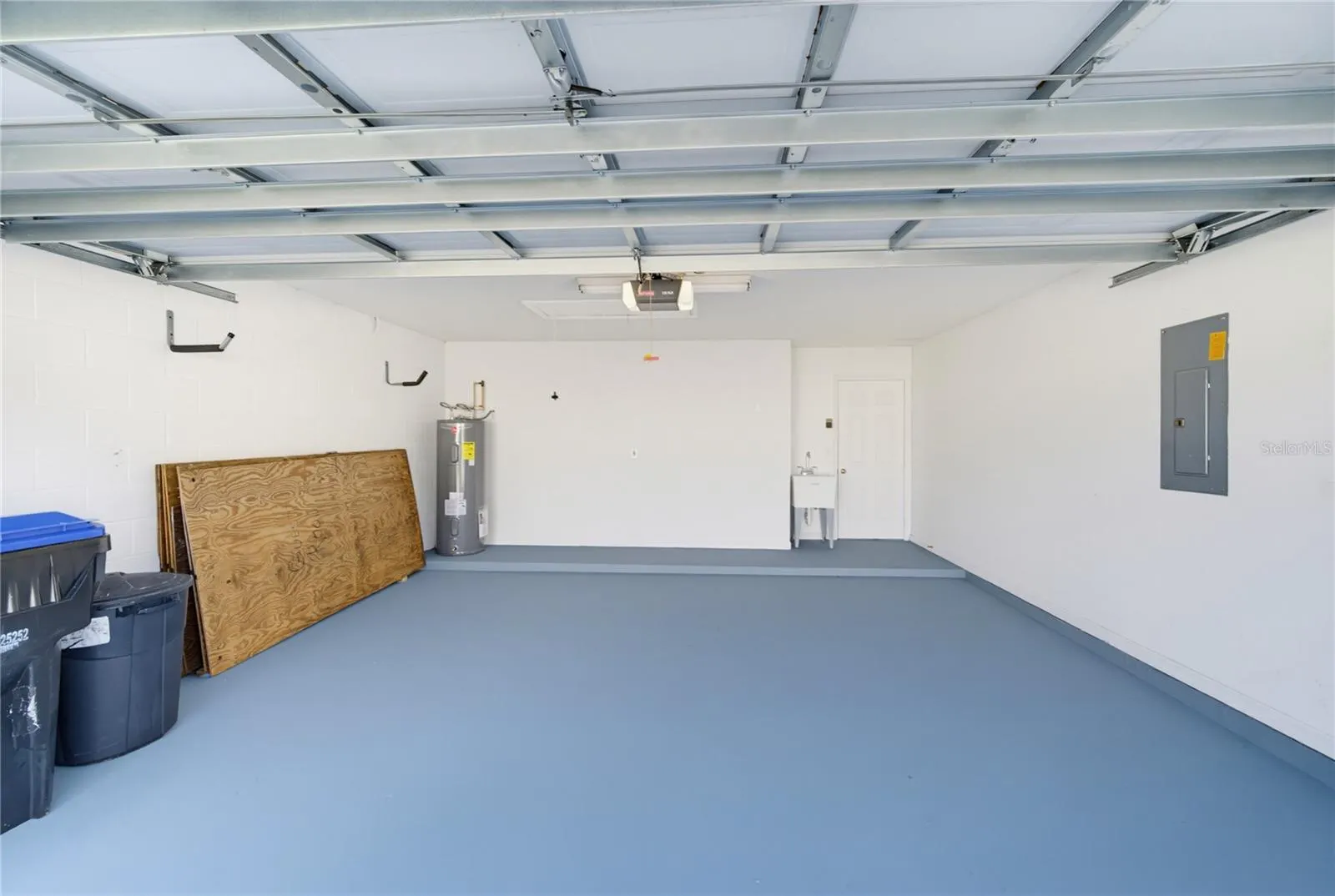 5251 LOS PALMA VISTA DR