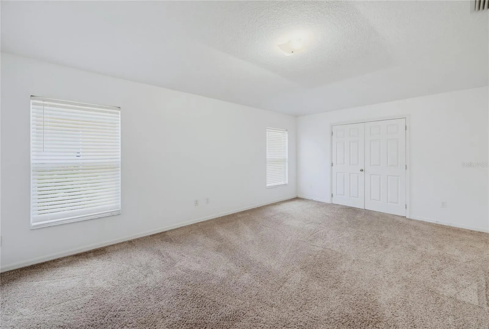 5251 LOS PALMA VISTA DR